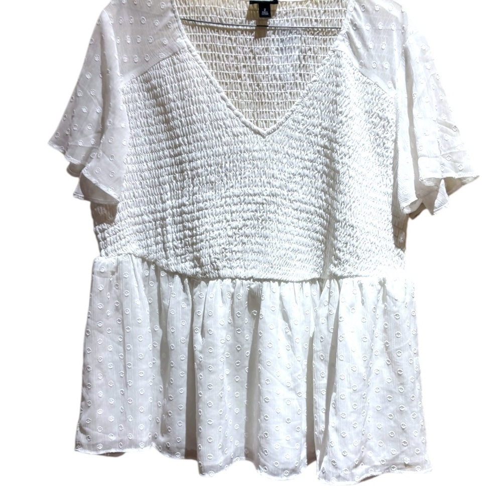 torrid White Smocked Sheer Sleeve Blouse size 2